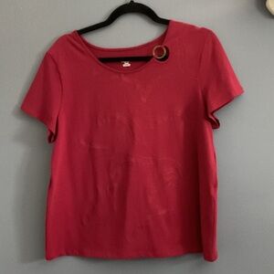#54 TanJay Red Short Sleeve Top with Ring Accent and stitching Sz med ptp 21